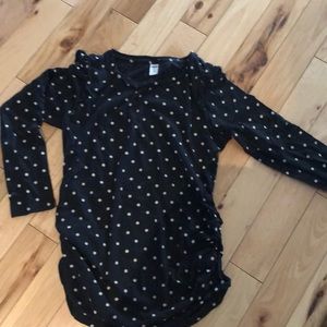 Old navy maternity polka dot ruffle detail shirt